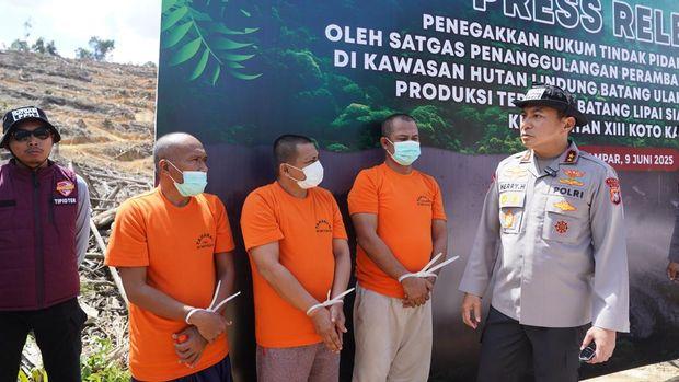 Rambah Hutan Lindung dengan Modus Gunakan Surat Adat, Oknum Sekdes Ditangkap